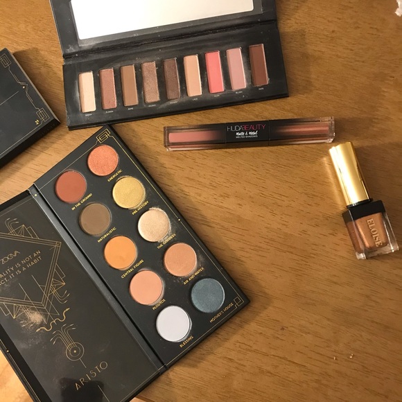 Makeup bundle - Picture 3 of 5